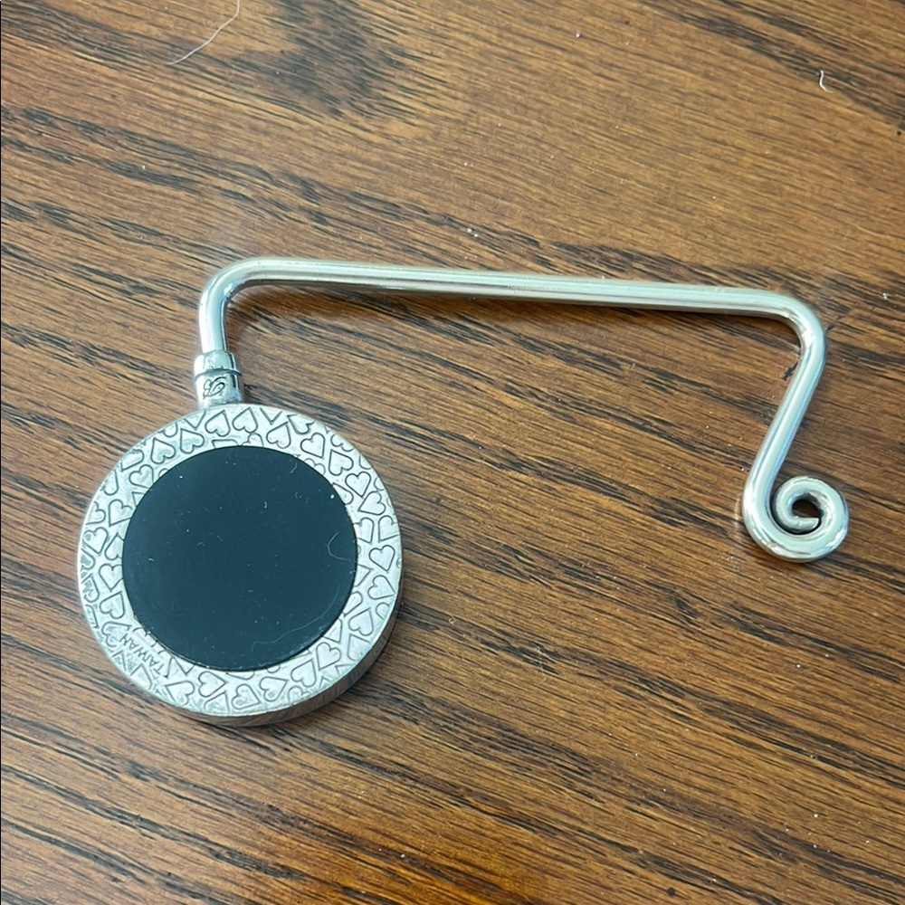 Stylish Silver Heart Pattern Bag Hook - image 2